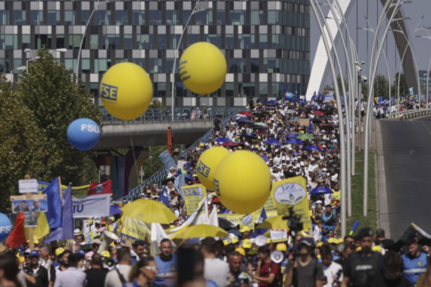 profesorii vor continua protestele anunta sindicatele din invatamant cand ar putea avea loc acestea 68c2c79740a0b