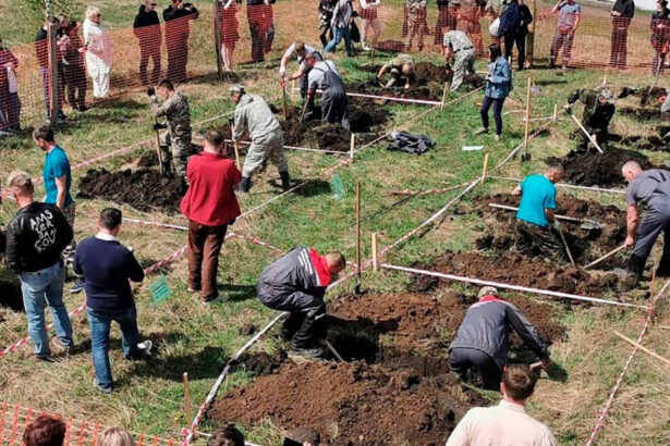 rusia a participat la cupa mondiala a groparilor cu doi angajati ai crematoriului din novosibirsk unde are loc competitia anuala 68c829c98c3a2
