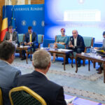 sindicatele din administratie ameninta cu greva generala revoltate de cel mai mare val de concedieri din ultimii 30 de ani 68b70654b4c8c