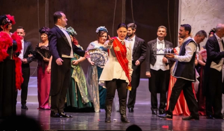 spectacolul de opereta liliacul la teatrul national de opera si balet oleg danovski 68dc0214888d9