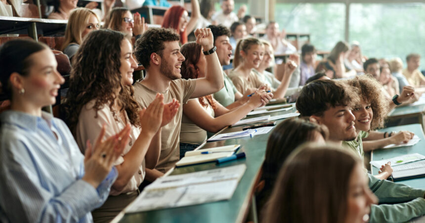 structura anului universitar 2025 2026 programul semestrelor si al vacantelor pentru studenti 68d37038183a5