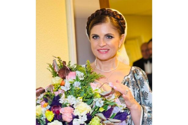 teapa banilor din dividende cantareata de muzica populara mariana ionescu capitanescu la un pas sa devina victima infractorilor 68caff845ab2d