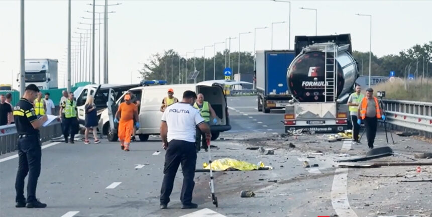 tragedie fara margini trei muncitori spulberati pe a1 in timp ce trasau marcaje rutiere 68b7fa9d2c1cb