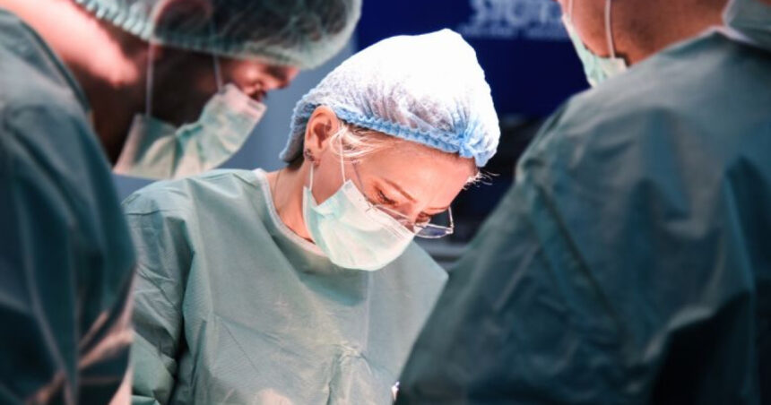 tumora uriasa la colon indepartata prin chirurgie de mare amploare 68d0e9333ab86