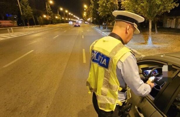 un barbat din constanta a fost arestat dupa ce a incercat sa dea mita unui politist de la rutiera 68d3f7b265822