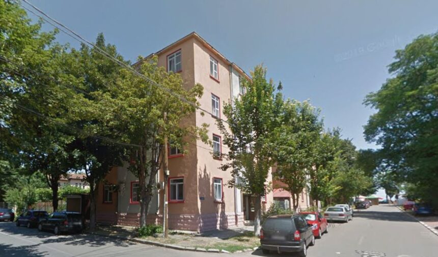 un hotel emblematic din eforie sud situat aproape de plaja si faleza se vinde cu mai putin de jumatate de milion de euro 68c23c8d5eed3