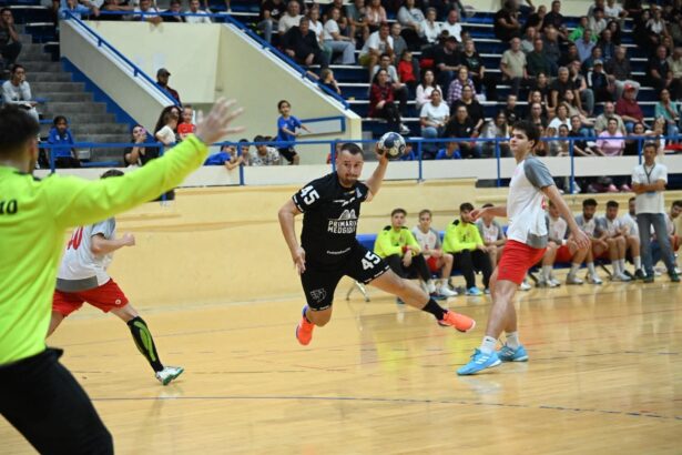 victorie spectaculoasa pentru handbalistii de la cs medgidia la debutul pe teren propriu 68cf1ecde15e8