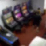 video a distrus cu toporul aparatele dintr o sala de jocuri din craiova suparat ca a pierdut banii momentul a fost surprins de camere 68d527997c253