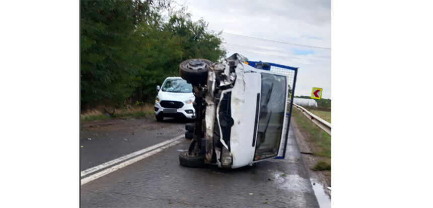 video accident rutier la intrare in viisoara dinspre cobadin un autovehicul s a rasturnat 68da761e8fa27