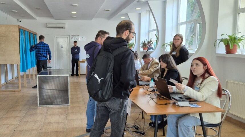 video constanta aproape 50 de cetateni din republica moldova au votat deja la alegerile parlamentare la sectia deschisa la univesitatea ovidius 68d8e554d0478