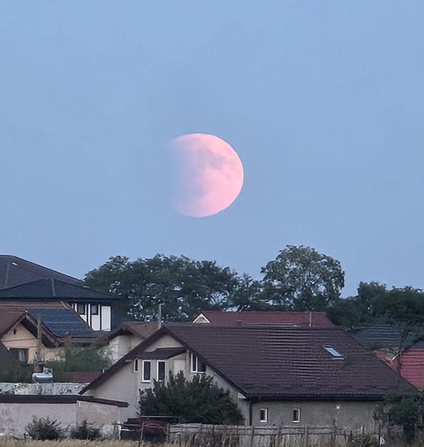 video cum se vede eclipsa totala de luna in judetul constanta 68bdc274a568f