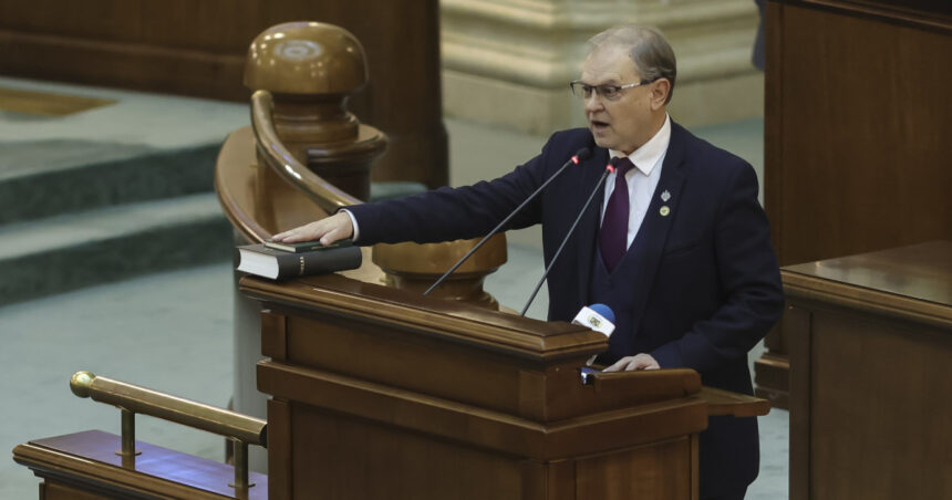 Declarații conspiraționiste și cu tentă rasistă în Parlament. Senator AUR: „UE încurajează imigrația și metisarea rasială” 1 video declaratii conspirationiste si cu tenta rasista in parlament senator aur ue incurajeaza imigratia si metisarea rasiala 68c002a539bc9