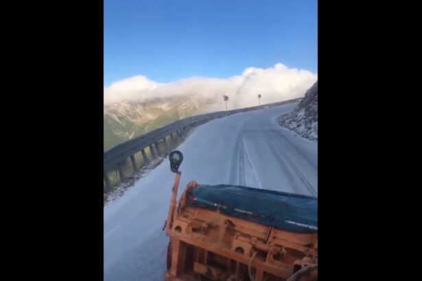 video drumarii au inchis transalpina din cauza ninsorii zonele in care intervin utilaje de deszapezire 68db951d34b38