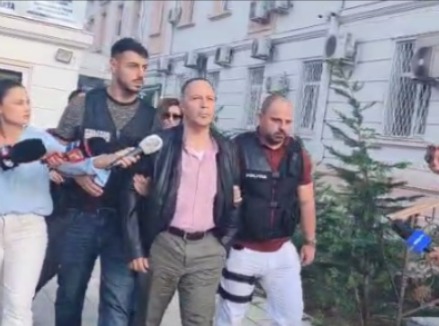 video imagini cu profesorul de religie acuzat de corupere sexuala la ipj constanta 68d1541ee8fe7