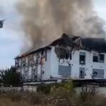 video incendiu de amploare la un hotel din prahova doi oameni cazati la mansarda sunt disparuti 68da2e358a91f