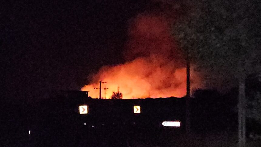 video incendiu puternic in zona localitatii sibioara flacarile sunt vizibile de departe 68d82abfd299b