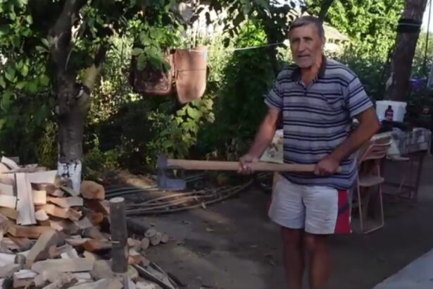 video romanii enervati de certurile politicienilor nici nu ma mai uit ce sa vad balciul lor mai bine ma duc la balci cand e la calarasi 68cc28c155ca5