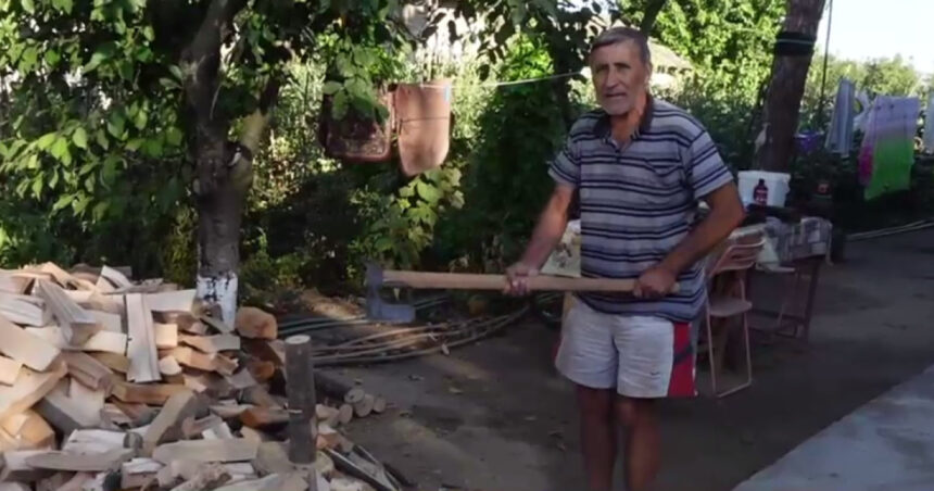 video romanii enervati de certurile politicienilor nici nu ma mai uit ce sa vad balciul lor mai bine ma duc la balci cand e la calarasi 68cc28c155ca5