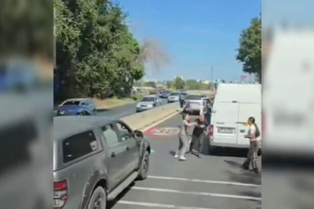 video scandal in trafic la intrarea in constanta soferi filmati in timp ce se bat in mijlocul drumului 68bd96b7e90c8