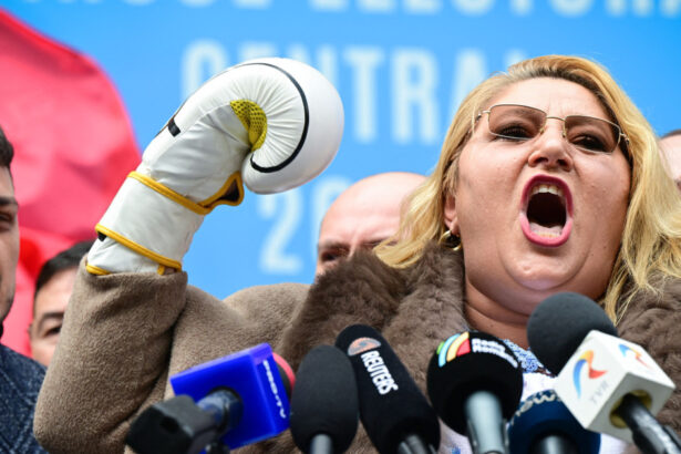 video sosoaca acuza in parlamentul sarb ca revolutia a fost furata si transformata in lovitura de stat ceausescu ne a pus pe harta lumii 68daa5beef0e6