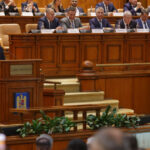 videofoto aur a prezentat motiunile de cenzura in parlament cu sala aproape goala opozitia acuza guvernul de terorism legislativ 68b9748d1215c