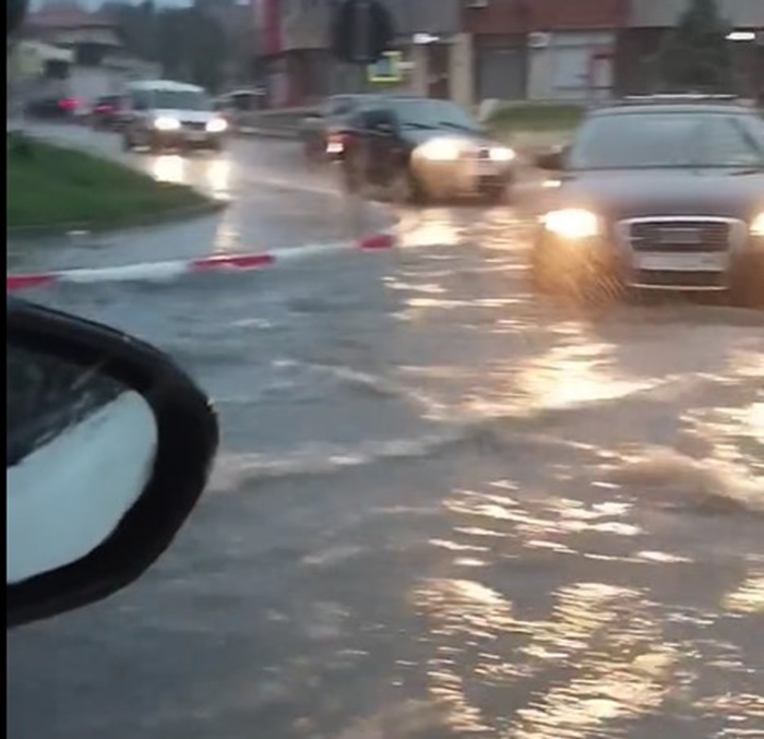 vremea se raceste in romania si vin ploile cod galben de averse si vant puternic in mai multe regiuni 68c14d8c4c0fd