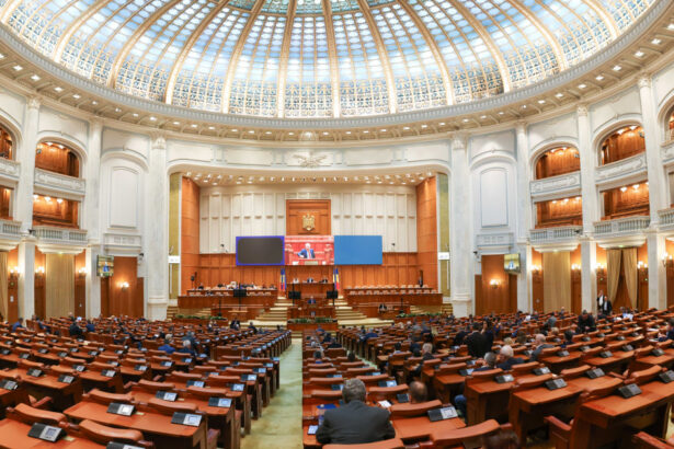 zeci de deputati au chiulit de la sedintele parlamentului in prima jumatate a anului victor ponta in topul clasamentului 68da8d21ca761