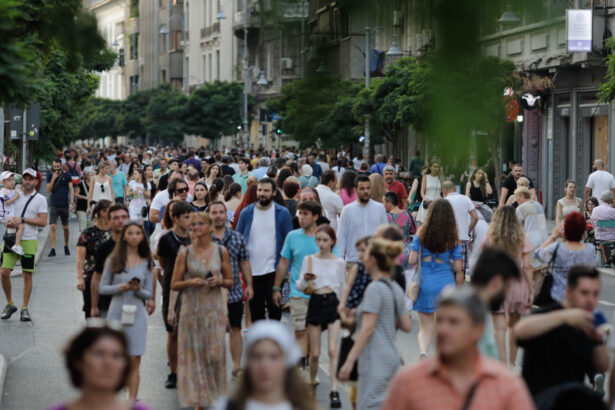 zilele bucurestiului 2025 evenimente in weekend primul spectacol pe apa produs in romania si tururi gratuite cu autobuzele turistice 68cbbf4a349a6