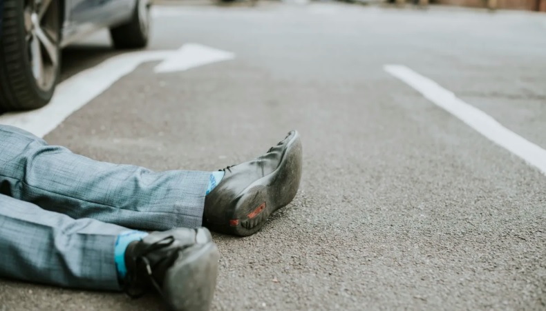 a ascuns masina intr un lan de porumb dupa un accident mortal soferul fara permis condamnat si fugit din tara prins in 2025 68f82a281b5c3