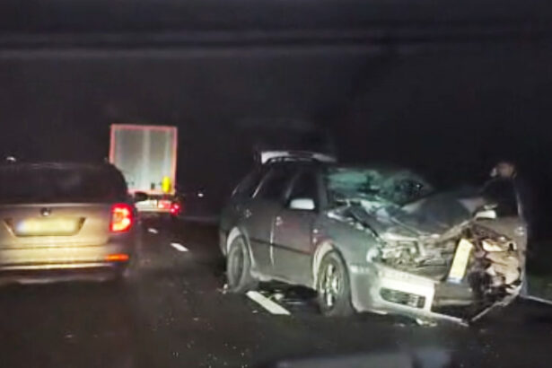 accident rutier pe dn38 intre movilita si topraisar se circula cu dificultate 68ee8346392f5