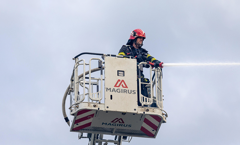 ALERTĂ în Delta Dunării: Incendiu la o pensiune din Murighiol 1 alerta in delta dunarii arde o pensiune din murighiol 68fc8f6d0beed