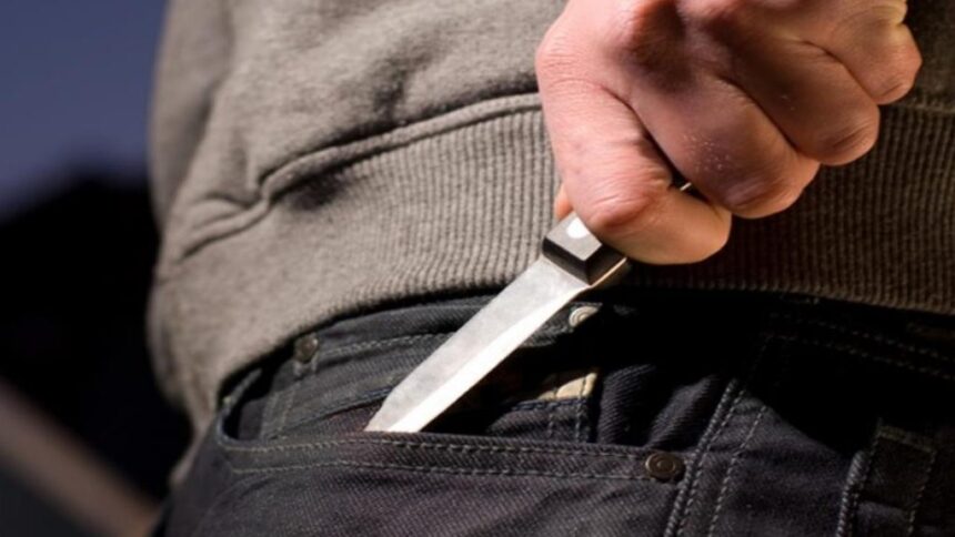 Amenințată cu cuțitul, apoi atacată din nou: un bărbat din Limanu trimis în judecată 1 amenintata cu cutitul apoi din nou atacata un barbat din limanu trimis in judecata 68fea90b717da