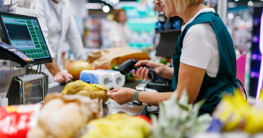 amenzi pentru clientii si comerciantii care nu respecta legea in magazine si in parcari cand esti obligat sa acorzi prioritate 6902feb321957