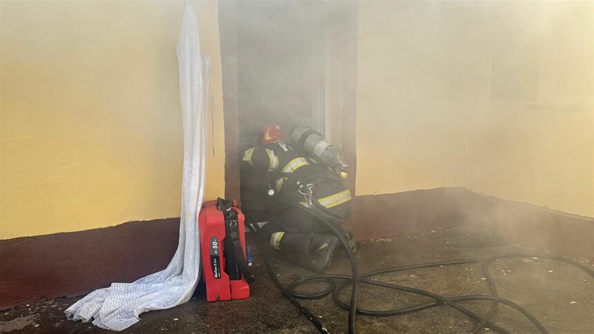 apel la 112 pentru o casa din cobadin inundata cu fum a fost trimis echipajul smurd 68fb95cde500d