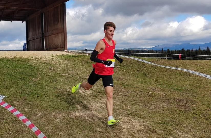 Atletul Alin Mihai Șavlovschi de la CS Medgidia, pe podium la Naționalele de cros U20 1 atletul de la cs medgidia alin mihai savlovschi pe podium la nationalele de cros u20 68ff8b402b585