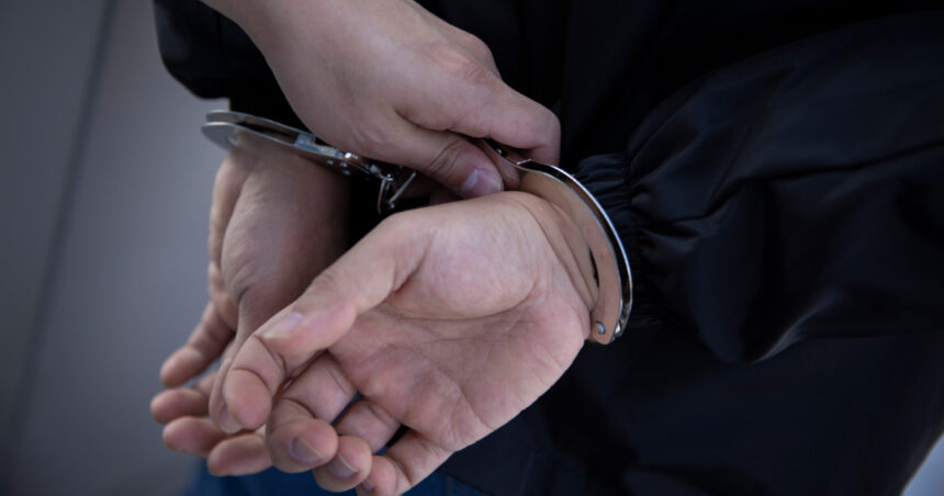 Bărbat căutat în Germania pentru mai multe furturi, prins de polițiști la Târgu Jiu 1 barbat cautat in germania pentru mai multe furturi retinut de politisti la targu jiu 68fb5871b85f7
