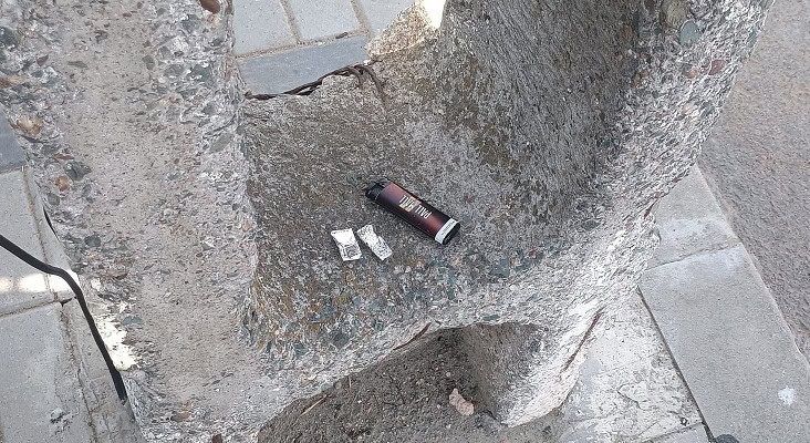 Bărbat prins de jandarmii din Cernavodă având asupra sa substanțe interzise 1 barbat depistat de jandarmii din cernavoda cu substante interzise asupra lui 69035be858c22