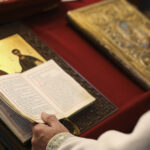 calendar ortodox octombrie 2025 trei sarbatori religioase importante sunt mentionate cu cruce rosie 68dcaa90ea412