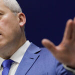 catalin predoiu da asigurari ca niciun angajat nu va ramane fara loc de munca dupa reorganizarea mai 68f925f2132ec