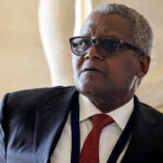 Cel mai bogat om din Africa intenționează să devină proprietar al celei mai mari rafinării din lume. 5 cel mai bogat om din africa vrea sa detina cea mai mare rafinarie din lume 68fe56d986e26