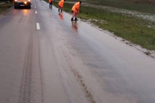 circulatie deviata pe dn2a la intrarea in localitatea crucea judetul constanta 68e74fadb6ad0