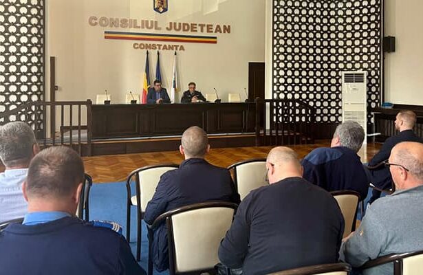 comitetul judetean pentru situatii de urgenta constanta convocat in contextul codului portocaliu de intensificari puternice ale vantului 68dd35882d532