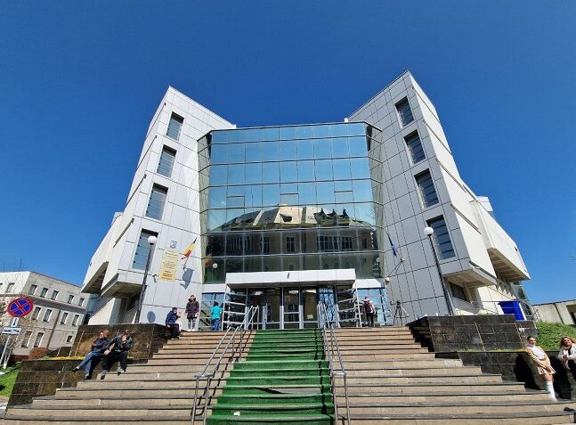 constanta barbatul care ar fi inchiriat mai multor persoane un apartament care nu exista vrea in libertate cine va lua decizia definitiva 68df6b41ca685
