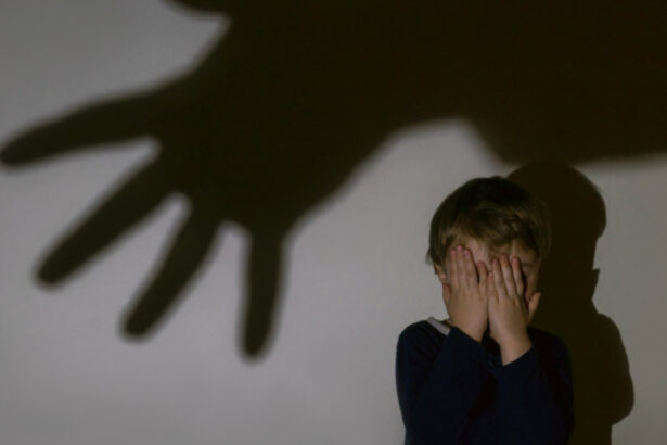 cosmarul unui copil ajuns de cateva luni intr un centru de plasament pe langa ca lua bataie zilnic nimeni nu sesiza 6903649d58f8b