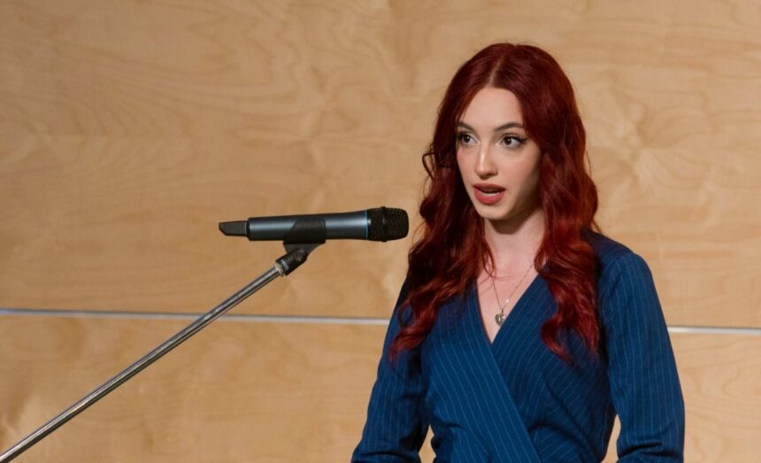daria ioana ostachi de la colegiul national de arte regina maria din constanta discurs oficial la gala elevului reprezentant 68f4e5b15822e