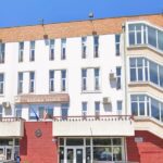 dezbatere educativa la colegiul national de arte regina maria elevii primesc lectii de istorie si civism de la adrian cioroianu 68ee5c5452e8c