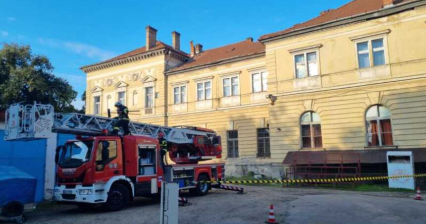doua scoli au fost evacuate si mai multe cladiri au fost afectate in satu mare dupa cutremurul de miercuri dimineata 68ef8904c5302