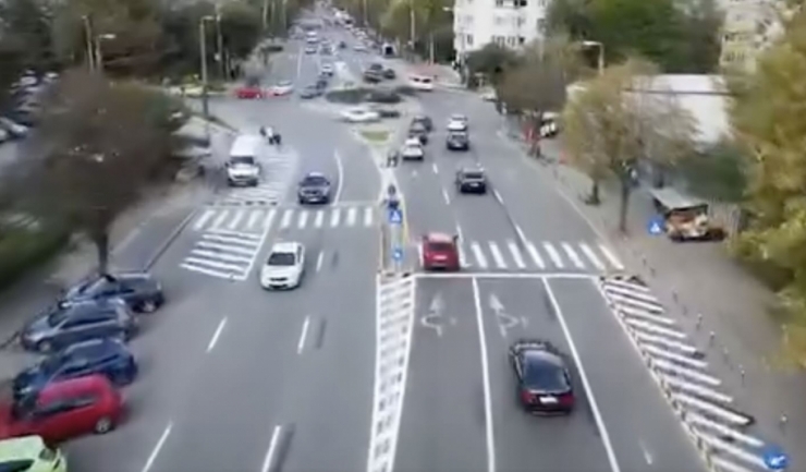 doua scuaruri mediane noi amenajate pe strada soveja din constanta 68f90355cbf79