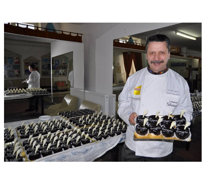 După 30 de ani de succes, cofetăria Silvian din Constanța s-a închis. Ce declarații face Silviu Miron, cofetarul renumit care a fondat afacerea 1 dupa 30 de ani de succes cofetaria silvian din constanta a tras obloanele ce spune silviu miron celebrul cofetar care a pus bazele afacerii 68fd06f2d30b0