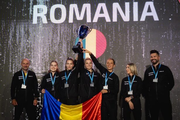 eliza samara si elena zaharia vicecampioane europene cu echipa romaniei la tenis de masa 68f75b63b5ae1
